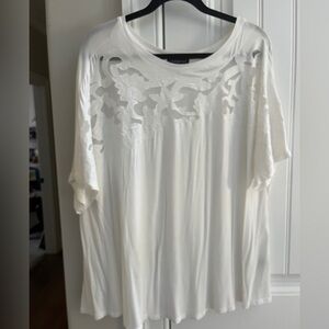 🩷🩷🩷Lane Bryant White Floral Cutout Blouse 🩷🩷🩷
